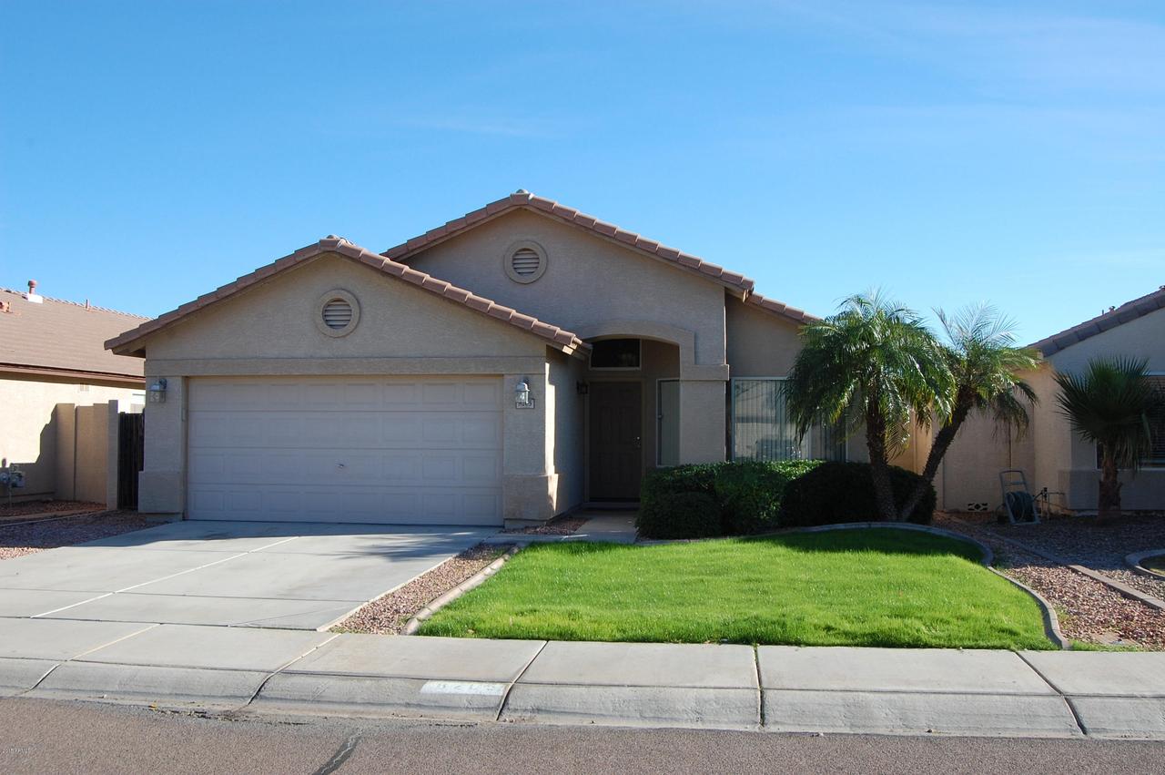 8205 W Clara Ln., Peoria, AZ 85382