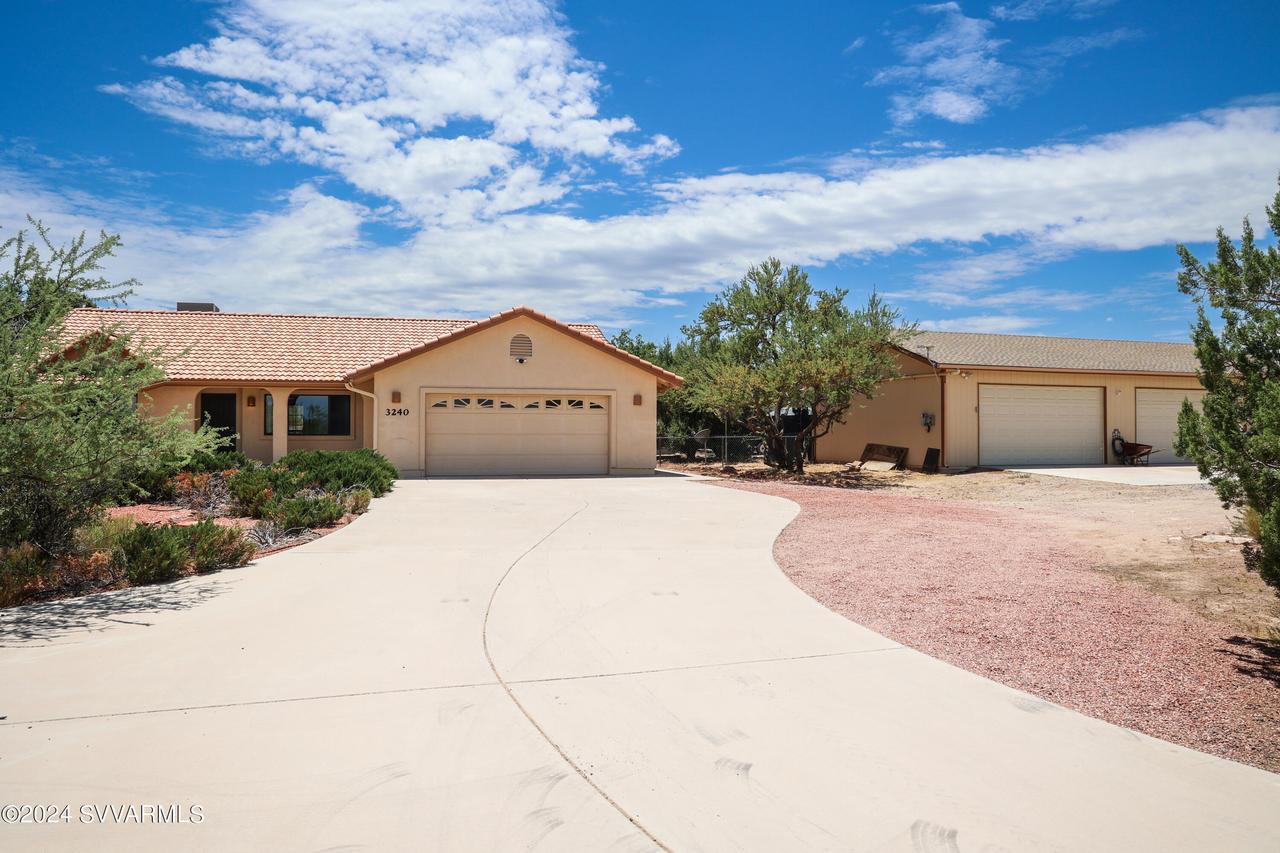 3240 N Kit Carson Tr., Rimrock, AZ 86335
