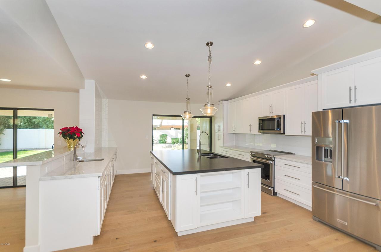 9402 N 83rd Ct., Scottsdale, AZ 85258