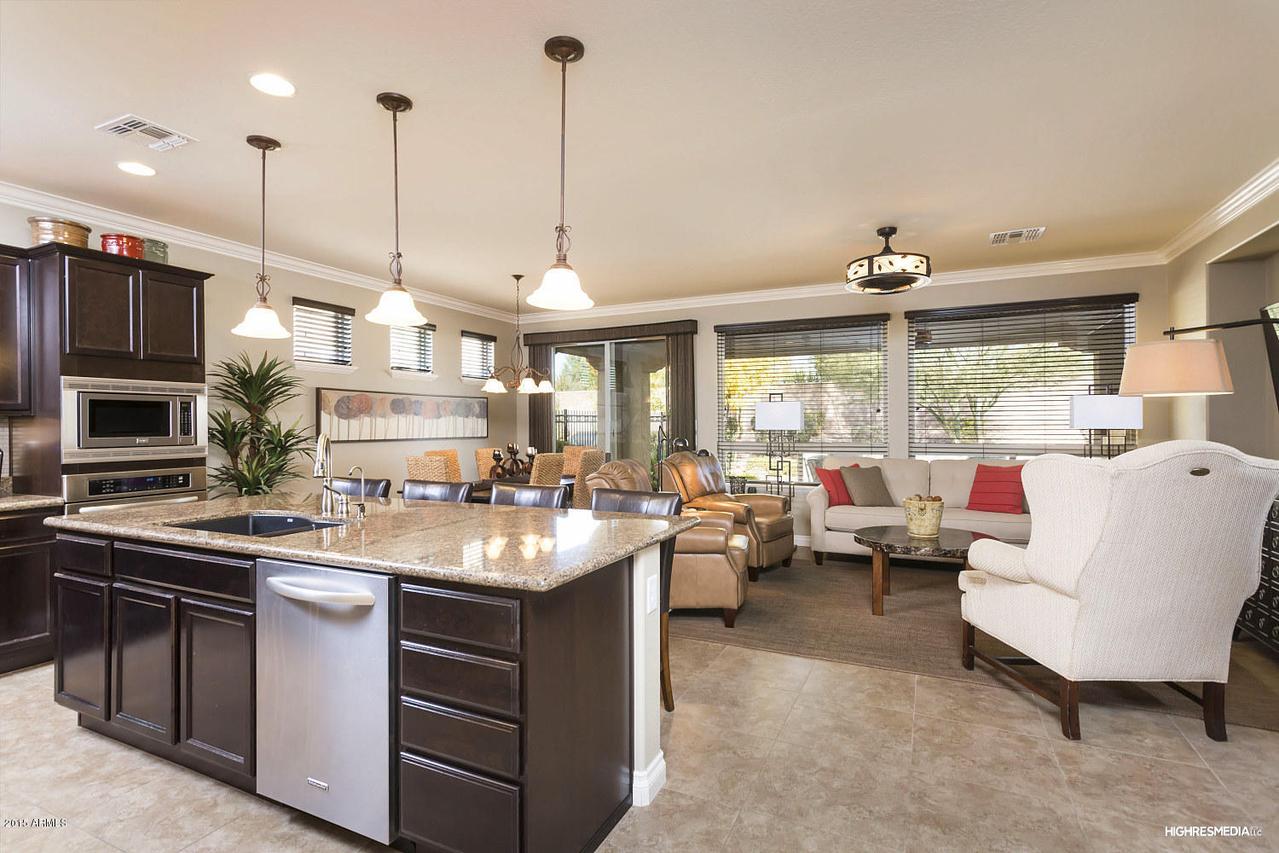 900 E Vesper Tr., San Tan Valley, AZ 85140