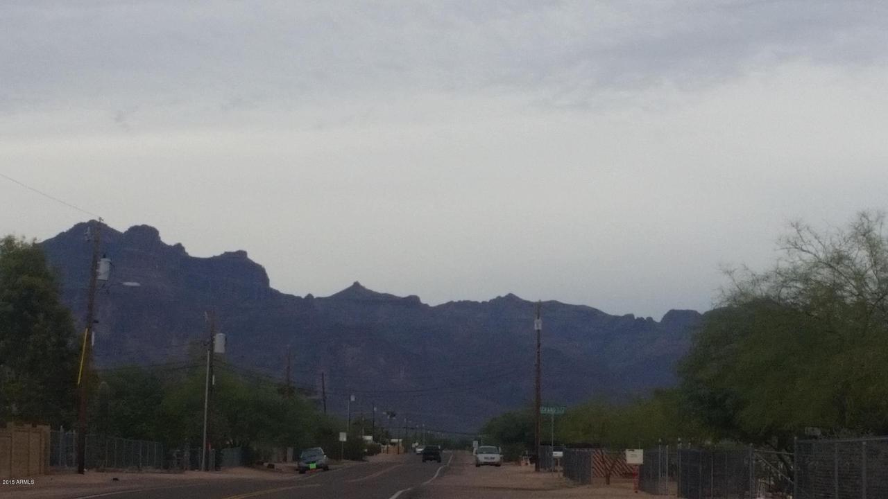 2277 W Roundup St., Apache Junction, AZ 85220