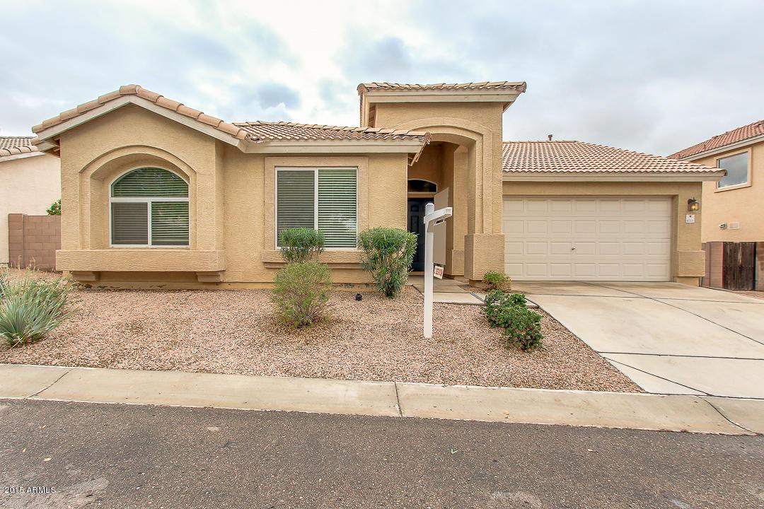 6711 E Rhodes St., Mesa, AZ 85215