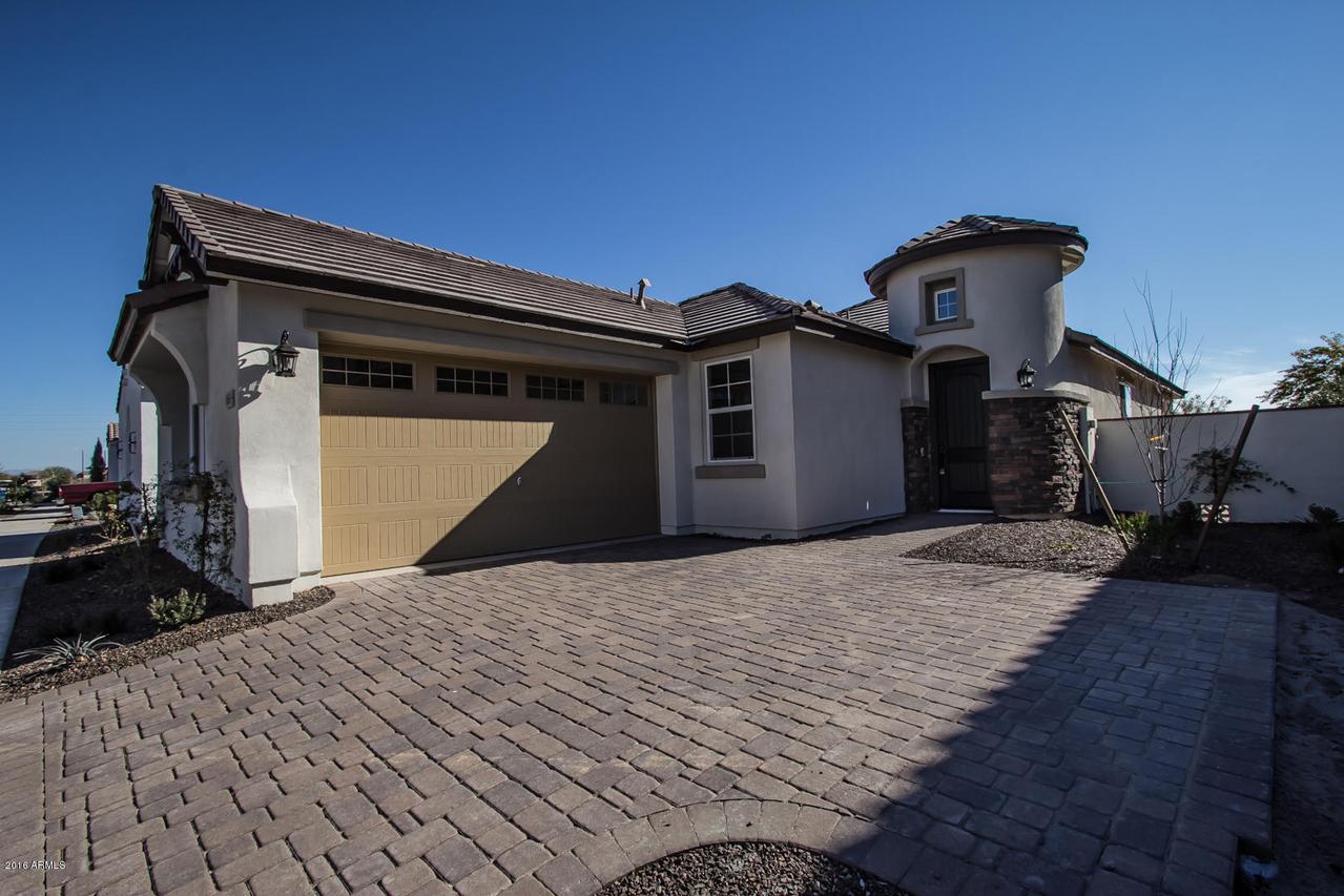 10661 E Hawk Ave., Mesa, AZ 85212