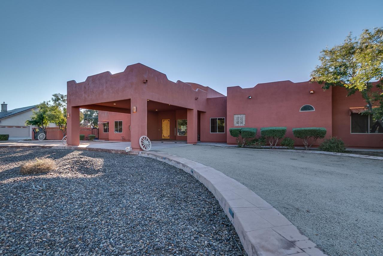 1719 E Country Ln., Gilbert, AZ 85298