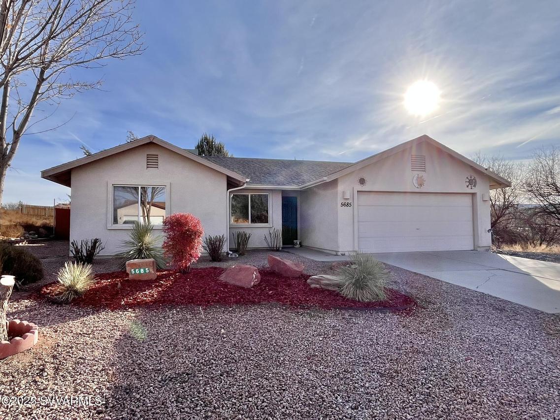 5685 N Debbie Ln., Rimrock, AZ 86335