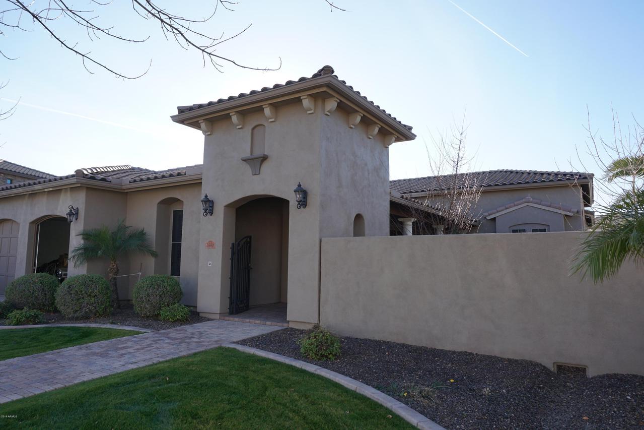 7660 S La Corta Dr., Tempe, AZ 85284