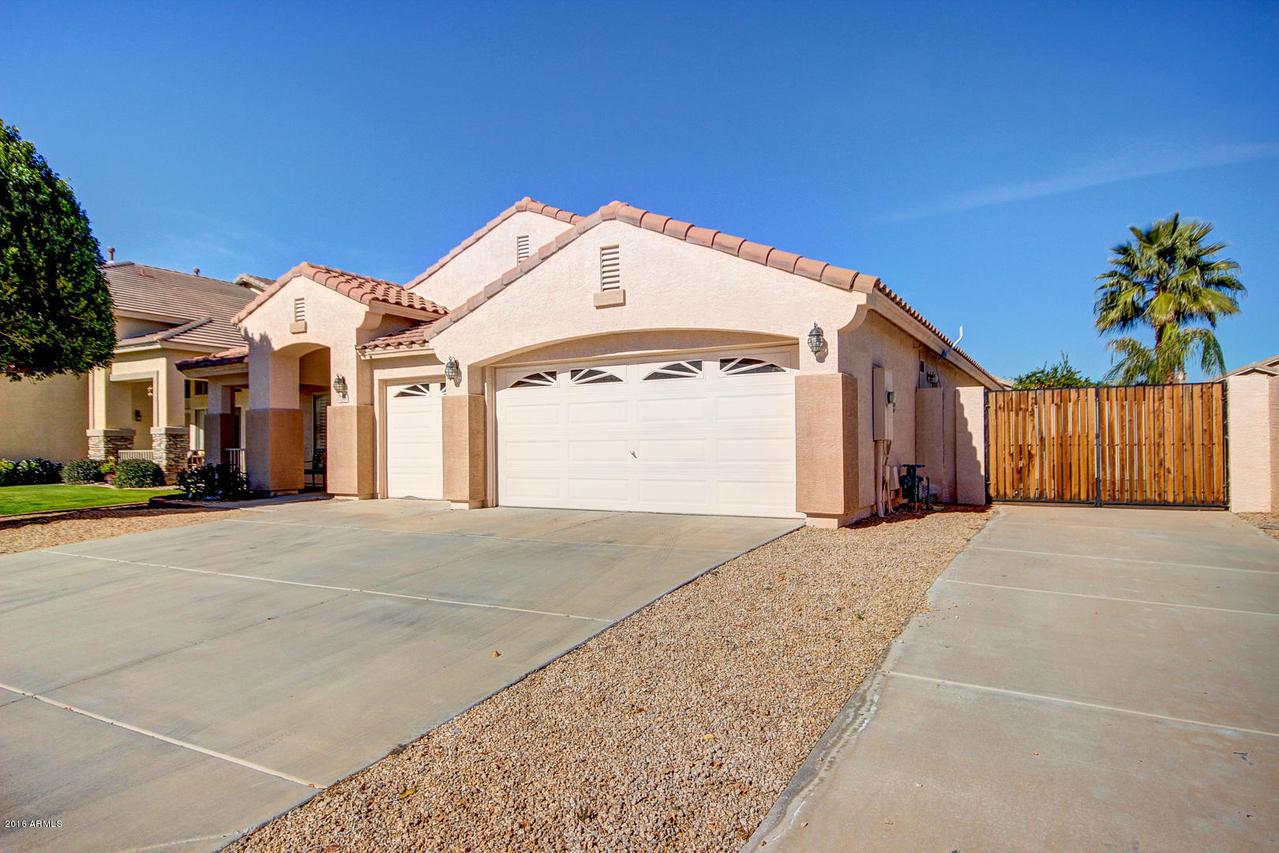 7926 W Deanna Dr., Peoria, AZ 85382