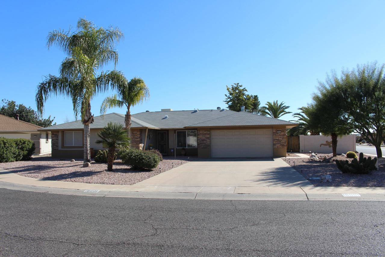 16801 N Meadow Park Dr., Sun City, AZ 85351