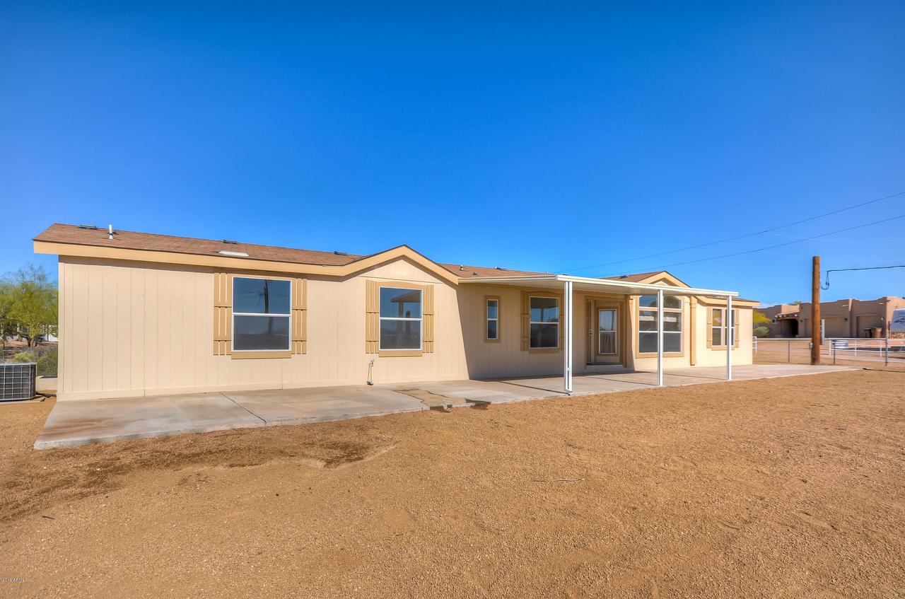 2060 E 4th Ave., Apache Junction, AZ 85119