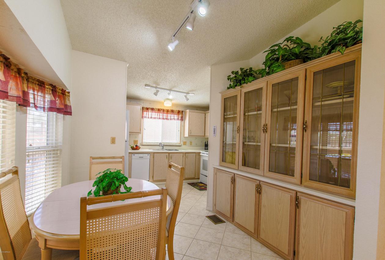 6511 S Oakmont Dr., Chandler, AZ 85249