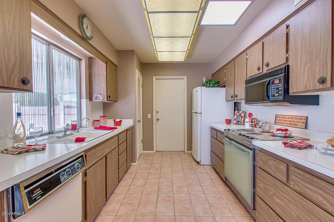 10241 W Edgewood Dr., Sun City, AZ 85351