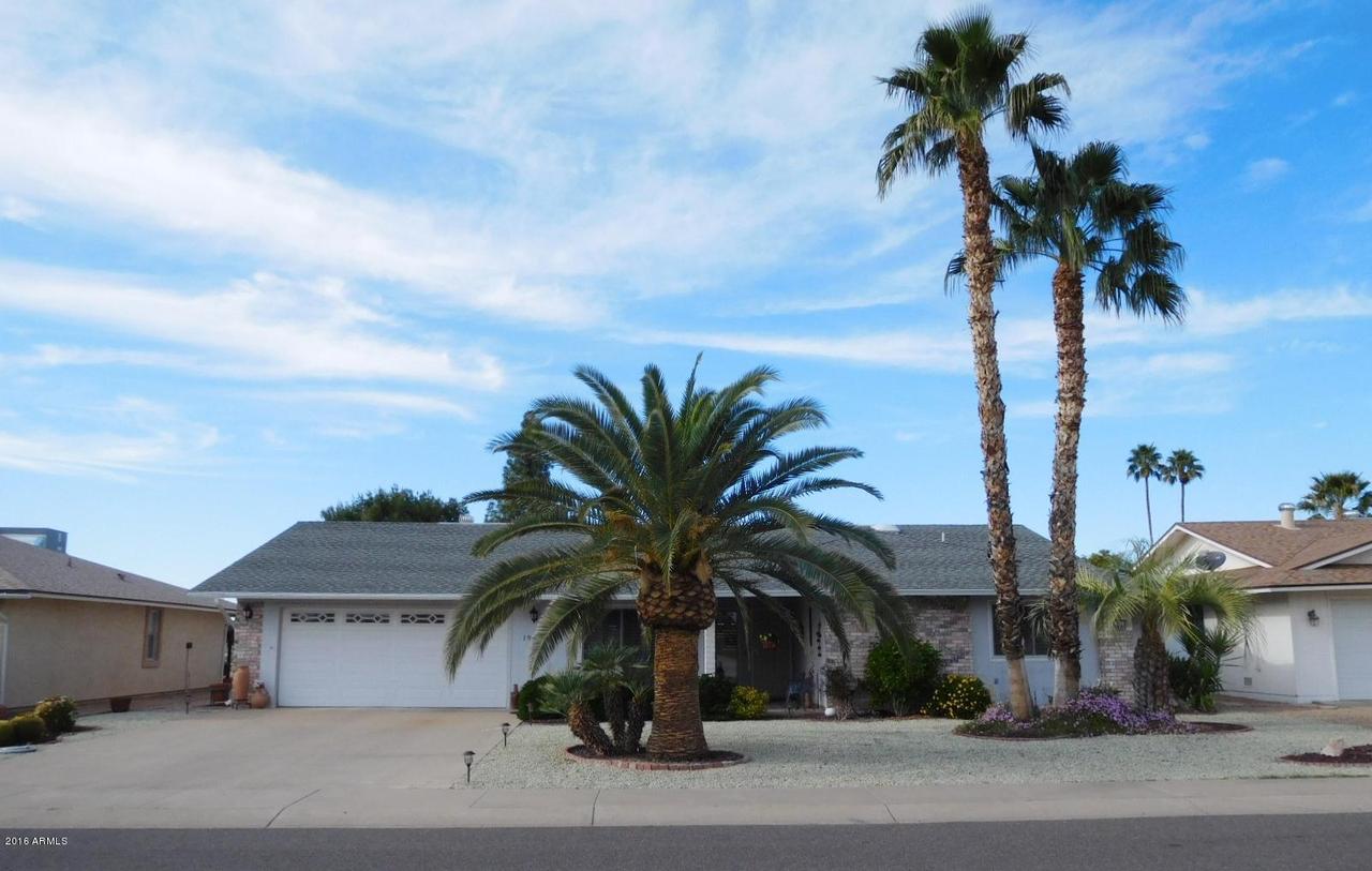 19650 N Willowcreek Cir., Sun City, AZ 85373
