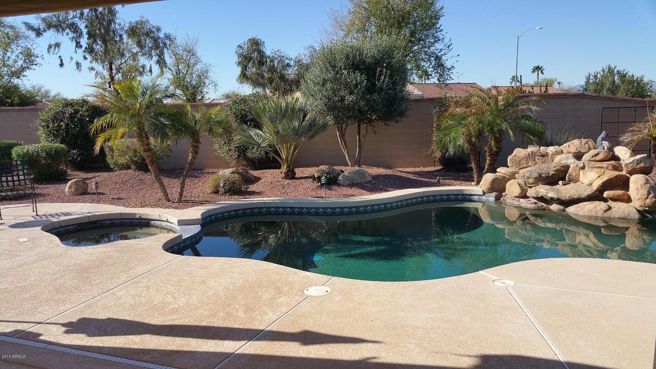22612 N Las Positas Dr., Sun City West, AZ 85375