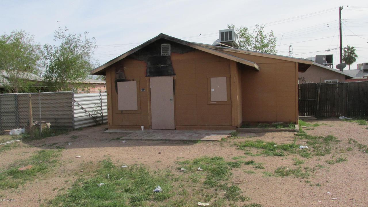 2441 E Monroe St., Phoenix, AZ 85034