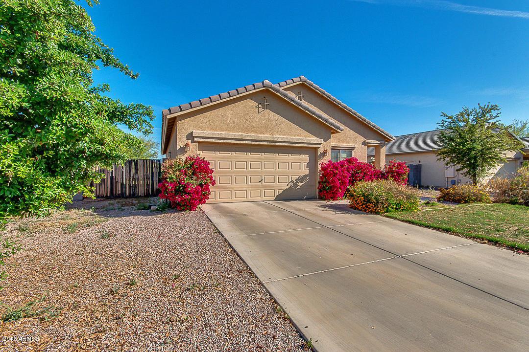 1320 W Brangus Way, San Tan Valley, AZ 85143