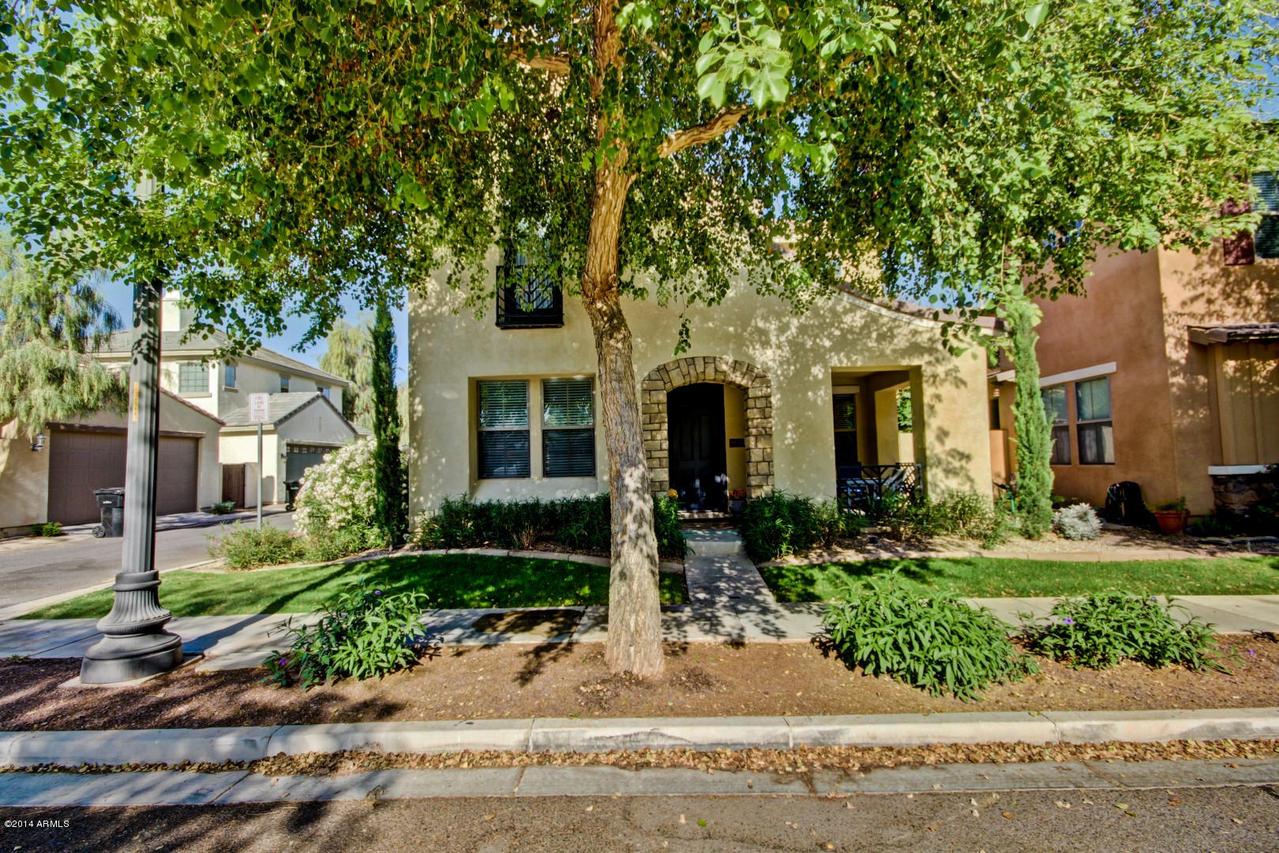 1338 S Los Gatos Ln., Gilbert, AZ 85296