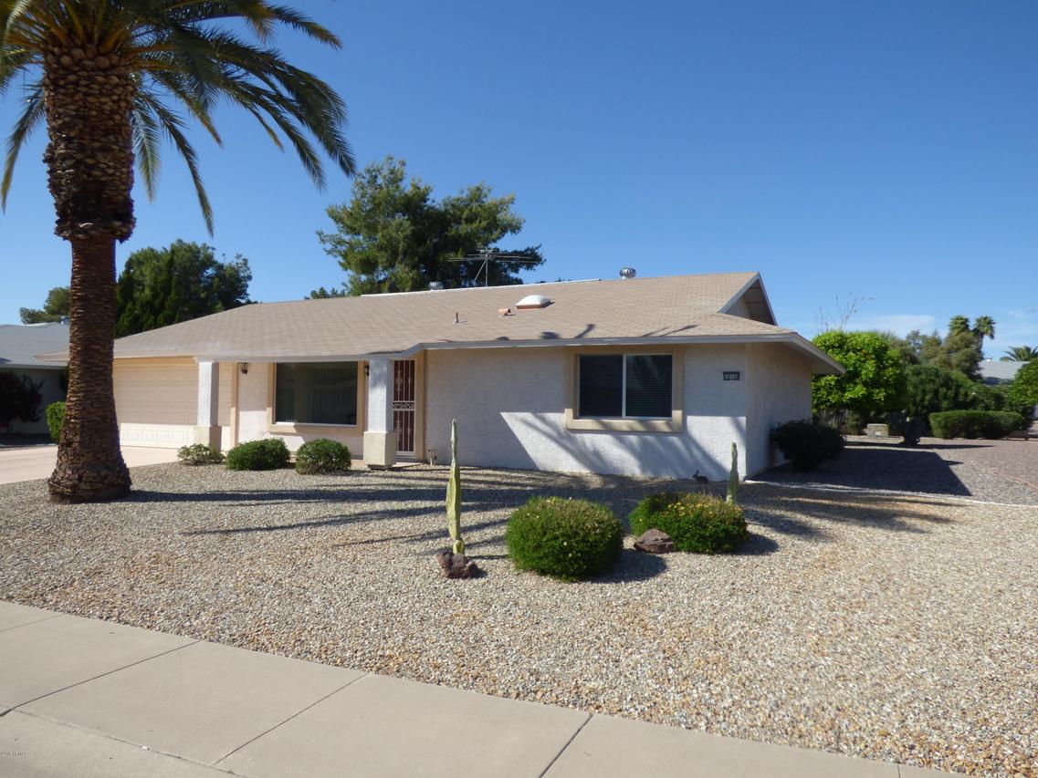 10130 W Willowcreek Cir., Sun City, AZ 85373