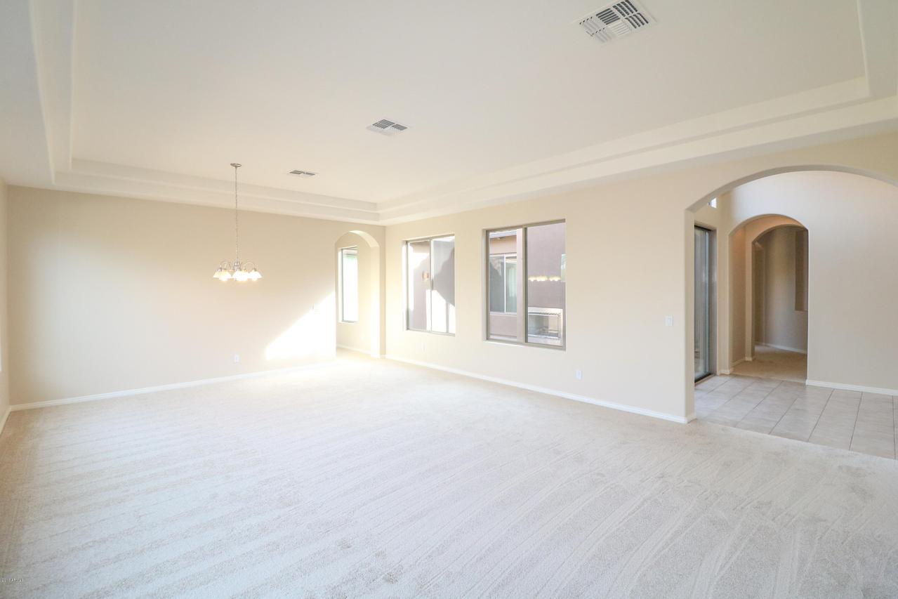 31809 N 20th Ave., Phoenix, AZ 85085