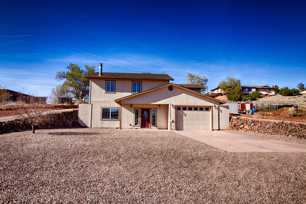 718 Love Lake Dr., Taylor, AZ 85939