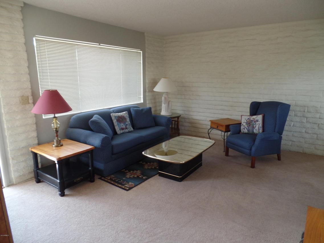 5518 E Lindstrom Ln. #B11, Mesa, AZ 85215