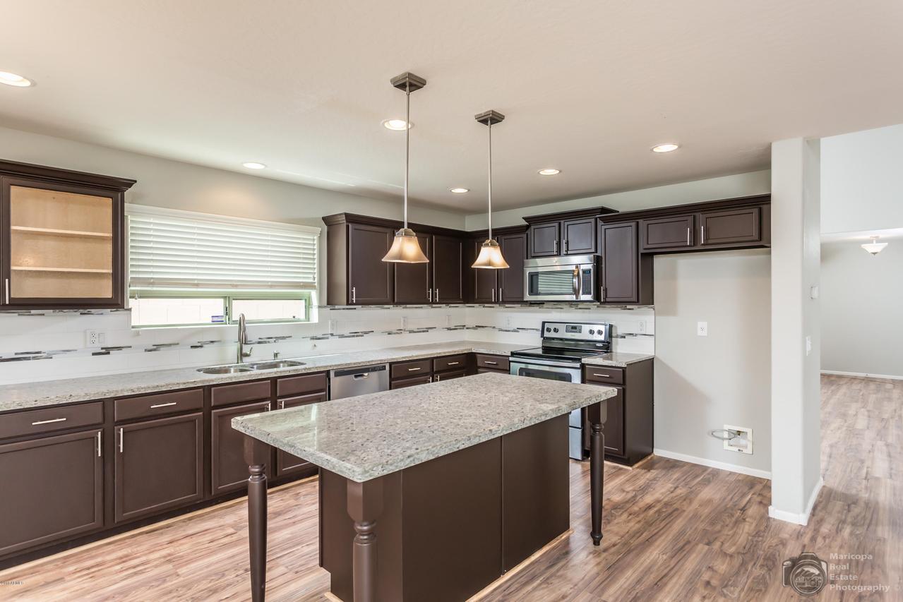 40533 W Sanders Way, Maricopa, AZ 85138