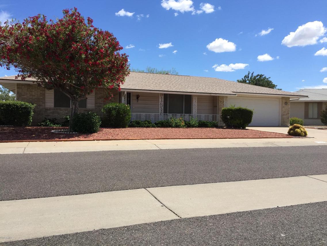 15605 N Meadow Park Dr., Sun City, AZ 85351
