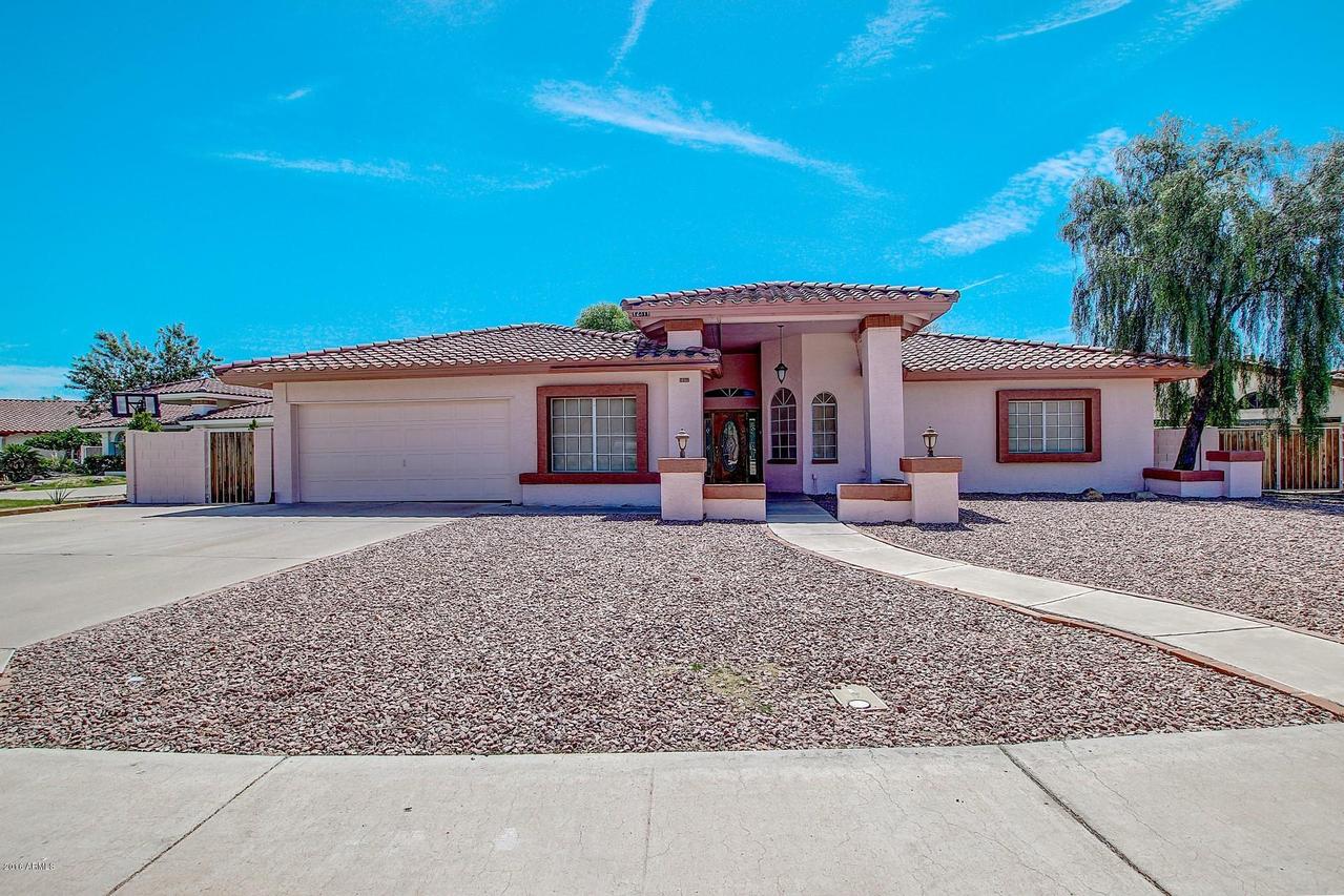 12311 N 71st Ln., Peoria, AZ 85381