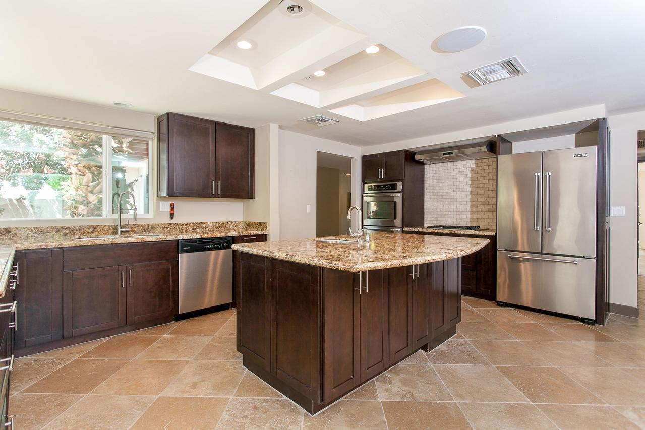 3227 E Minnezona Cir., Phoenix, AZ 85018