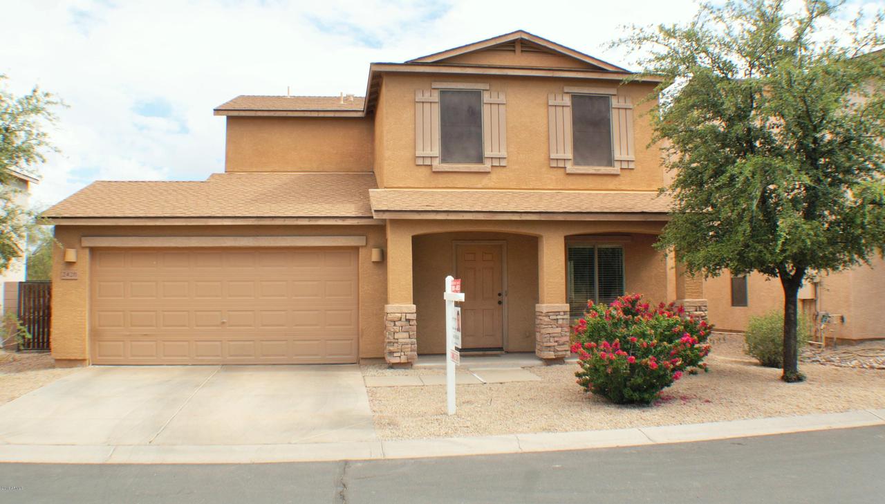 2420 E Meadow Creek Way, San Tan Valley, AZ 85140