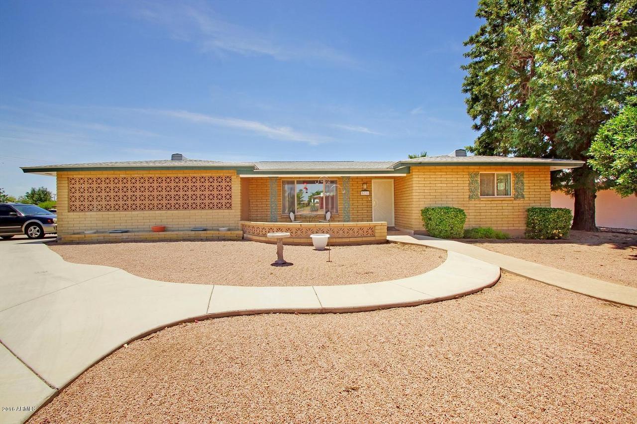 5735 E Des Moines St., Mesa, AZ 85205