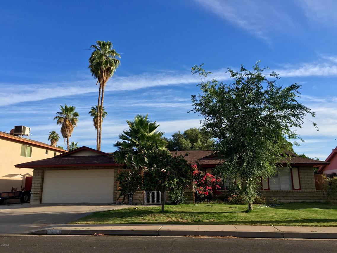 2442 W Obispo Cir., Mesa, AZ 85202