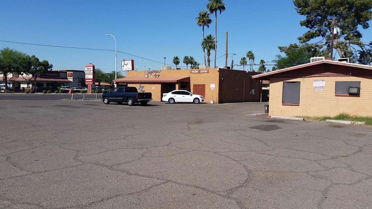 3208 W Indian School Rd., Phoenix, AZ 85017