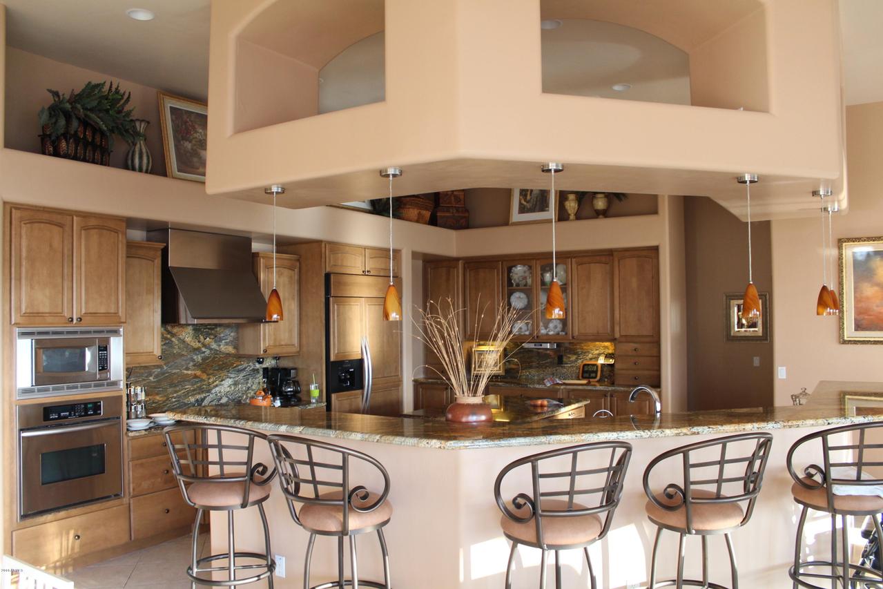 5916 N 180th Dr., Litchfield Park, AZ 85340