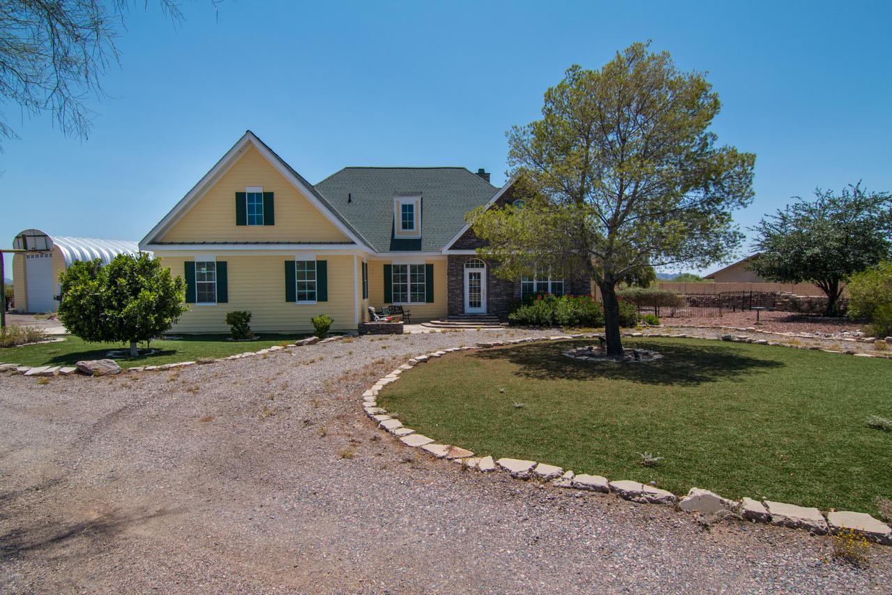 1527 W Briles Rd., Phoenix, AZ 85085