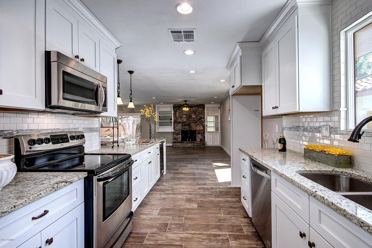 9627 W Lindgren Ave., Sun City, AZ 85373