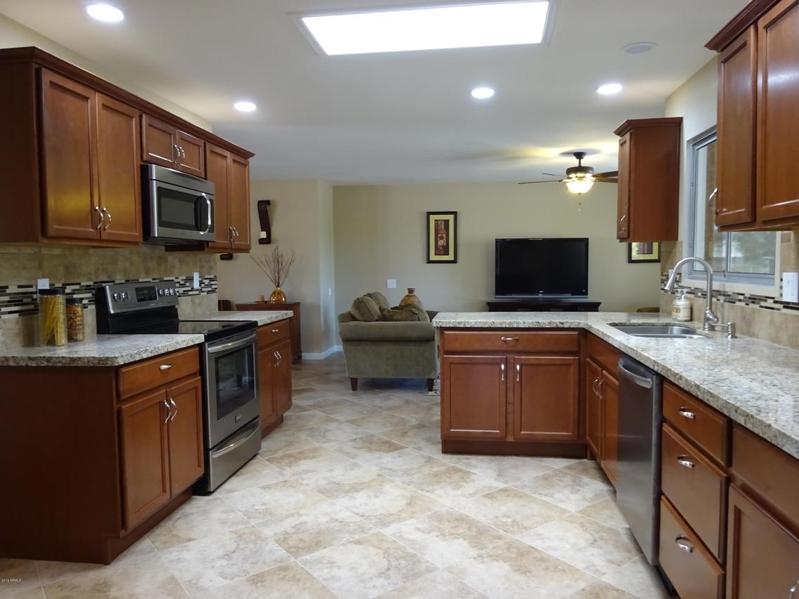 9306 W Willowbrook Dr., Sun City, AZ 85373