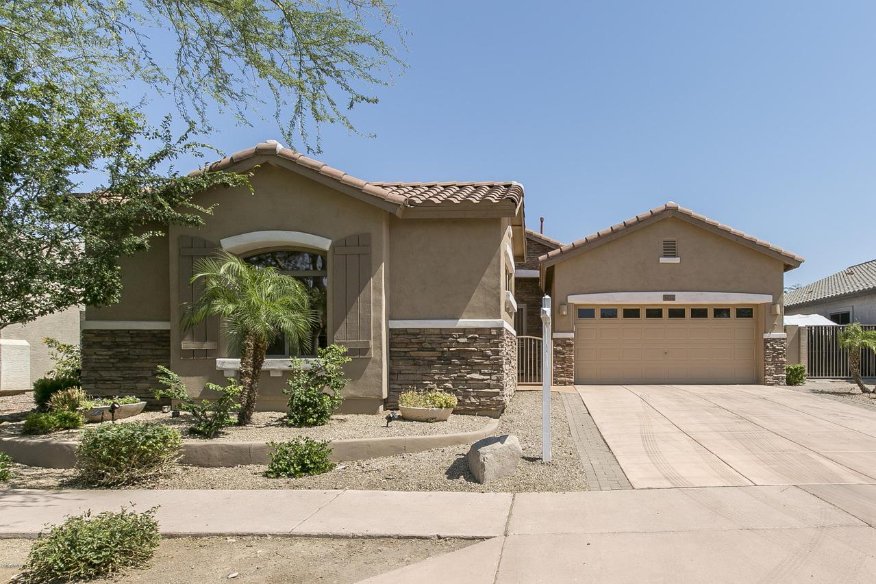 2906 W Languid Ln., Phoenix, AZ 85086
