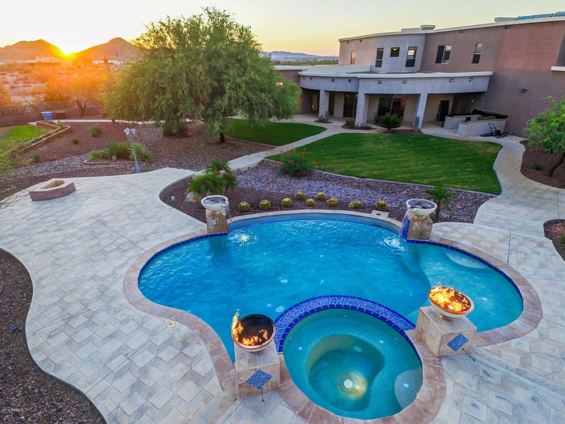 8814 S Dysart Rd., Goodyear, AZ 85338