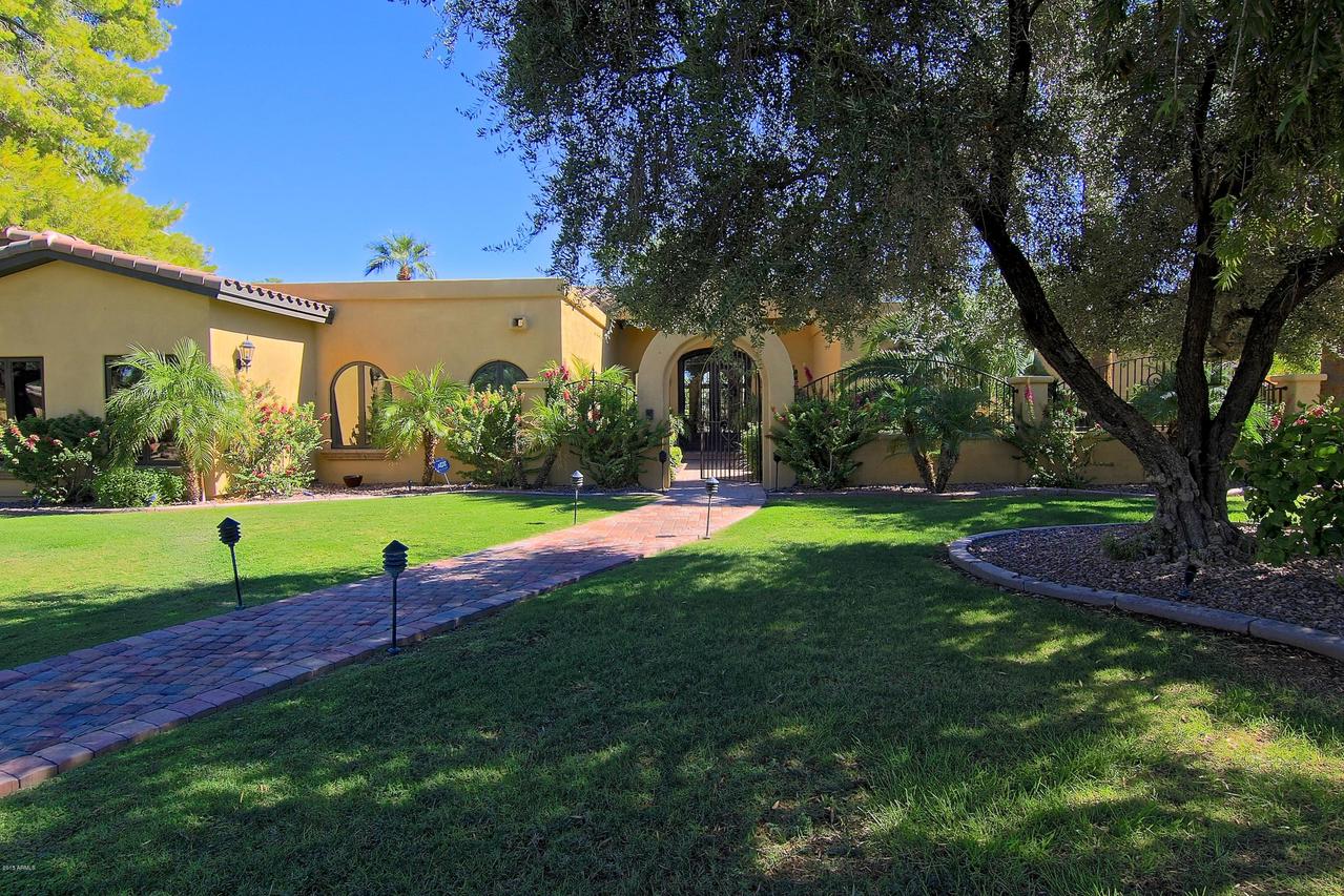 290 E Cercado Ln., Litchfield Park, AZ 85340