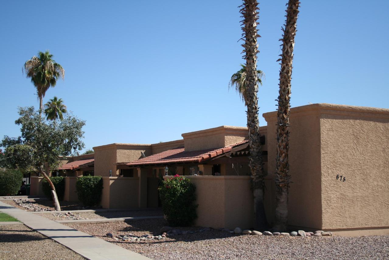 675 N Arrowhead Dr., Chandler, AZ 85224