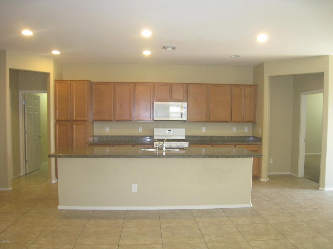 7209 W Wood St., Phoenix, AZ 85043