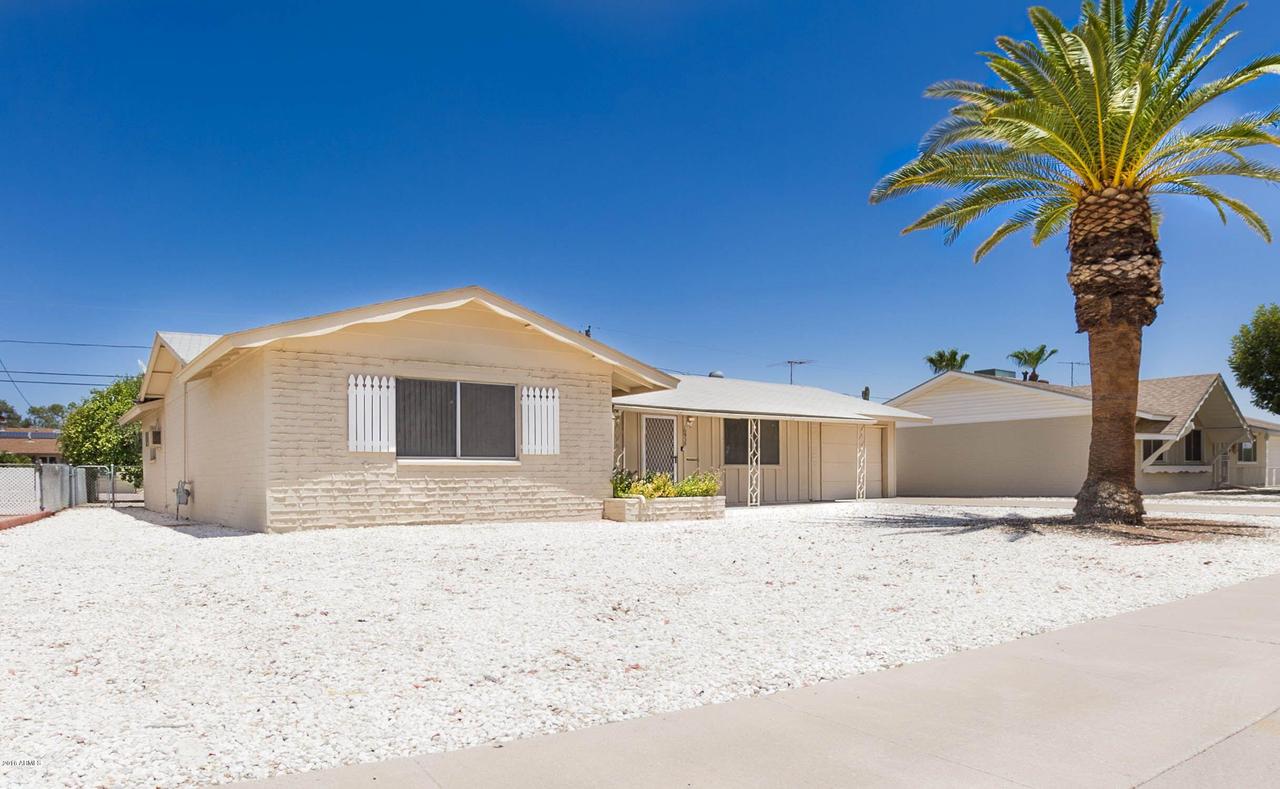 10938 W Canterbury Dr., Sun City, AZ 85351