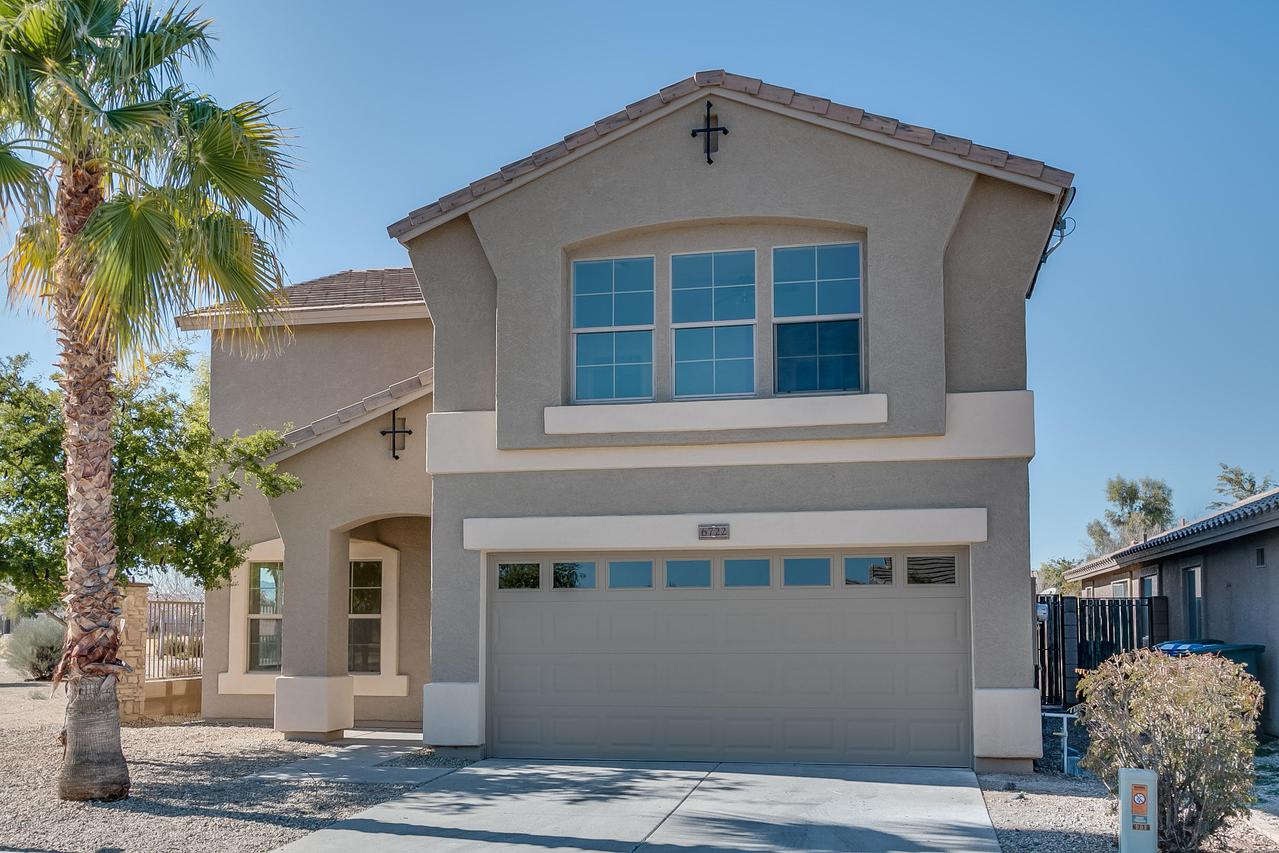 6722 S 32nd Ln., Phoenix, AZ 85041