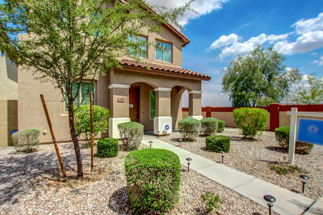 9257 W Coolbrook Ave., Peoria, AZ 85382