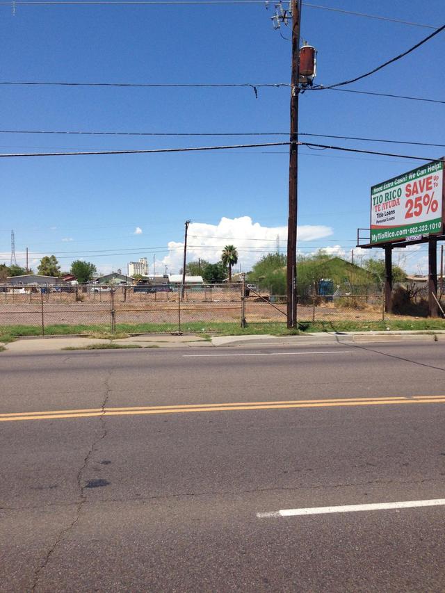 2430 W Buckeye Rd. #14, Phoenix, AZ 85009