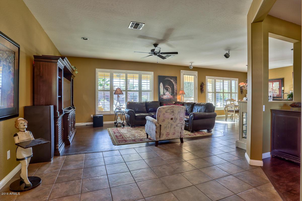 22916 N Las Positas Dr., Sun City West, AZ 85375