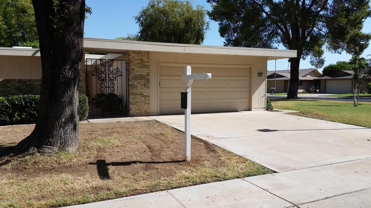 10310 W Willowbrook Dr., Sun City, AZ 85373