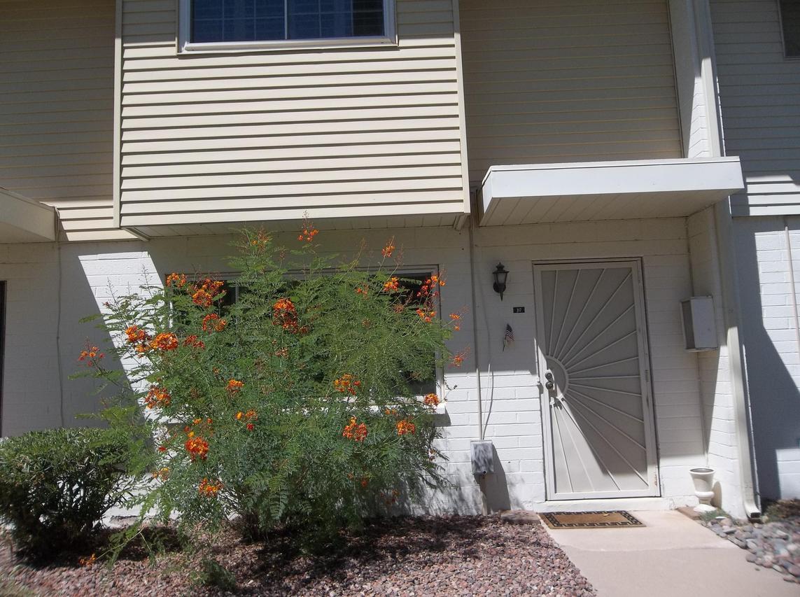 8211 E Garfield St. #J17, Scottsdale, AZ 85257