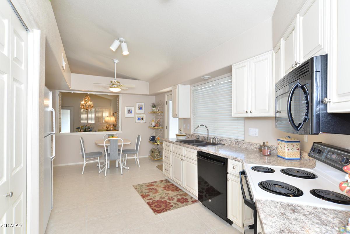 12052 N 40th Way, Phoenix, AZ 85028