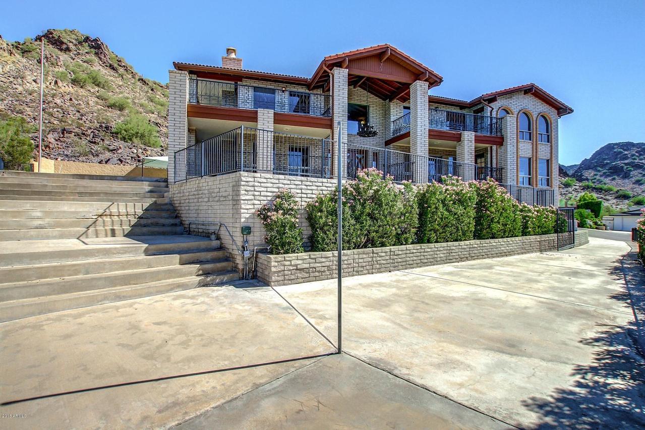 2444 E Lincoln Cir., Phoenix, AZ 85016